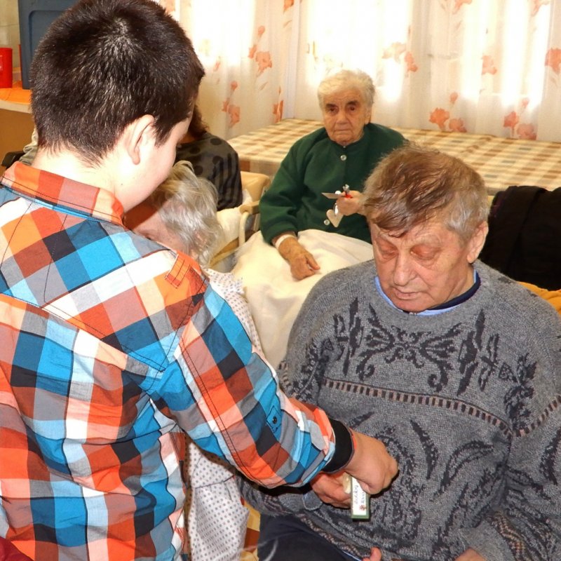 Karácsonyi ünnepség a Krónikus osztályon 24